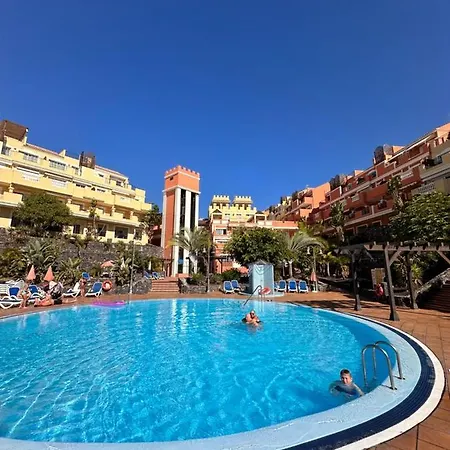 Sunset & Heated Pool Apartament