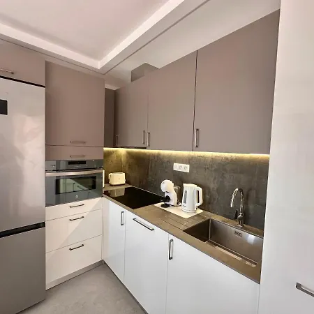 Sunset & Heated Pool Apartament *