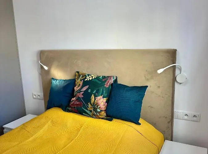 Sunset Apartment *