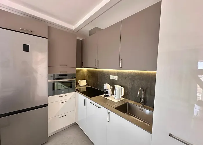 Sunset Apartment *